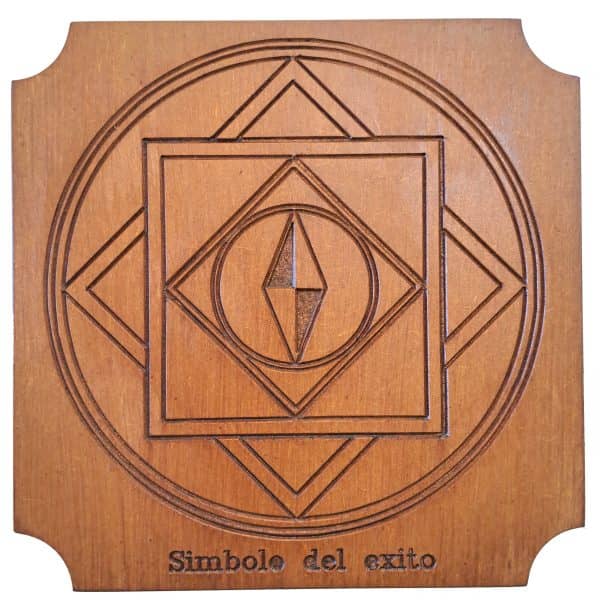 simbolo de exito madera artesanal